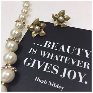 Five Petal Gold Flower Clip-on Earrings “Pearl”